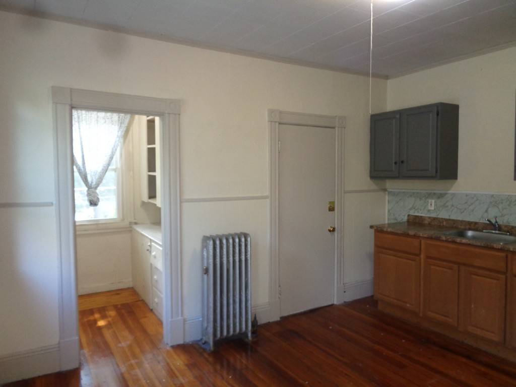 Springfield, MA 01108,23-25 Hiawatha St