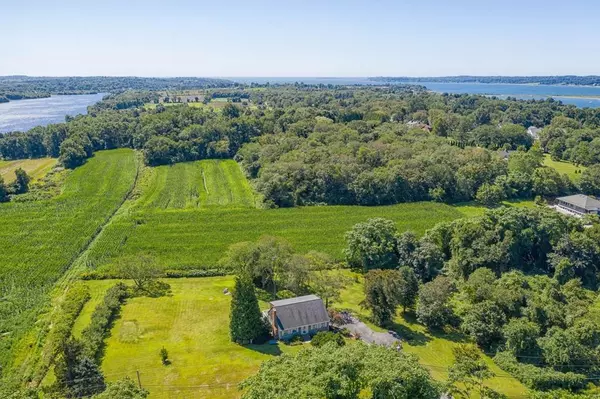 Tiverton, RI 02878,310 Puncateest Neck Road