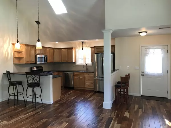 Belchertown, MA 01007,85 N Main St #24