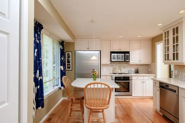 Hingham, MA 02043,26 Floret Circle #26