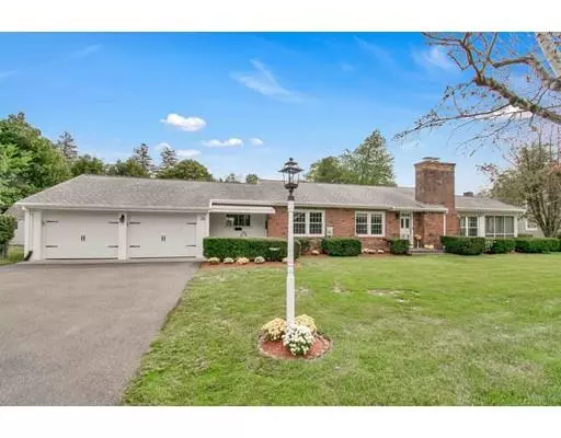 34 Kensington Ave, Westfield, MA 01085