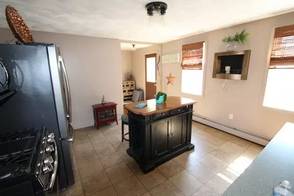 Warren, RI 02885,29 Nobert St