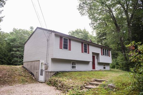 25 Monomonac Rd E, Winchendon, MA 01475