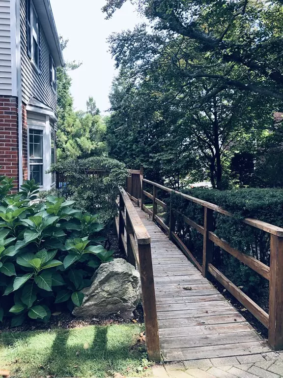 210 Belmont St #7, Watertown, MA 02472