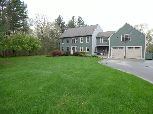 35 Misty Meadow Rd, Pembroke, MA 02359