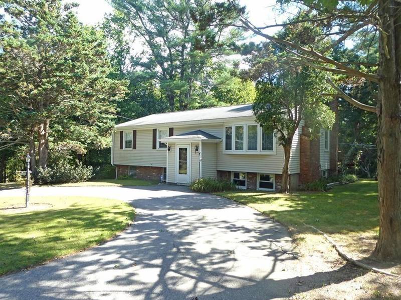 144 Rhode Island Road, Lakeville, MA 02347