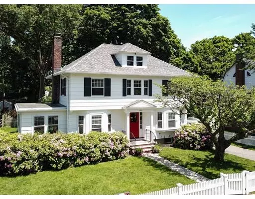 290 Woodland Rd, Newton, MA 02466