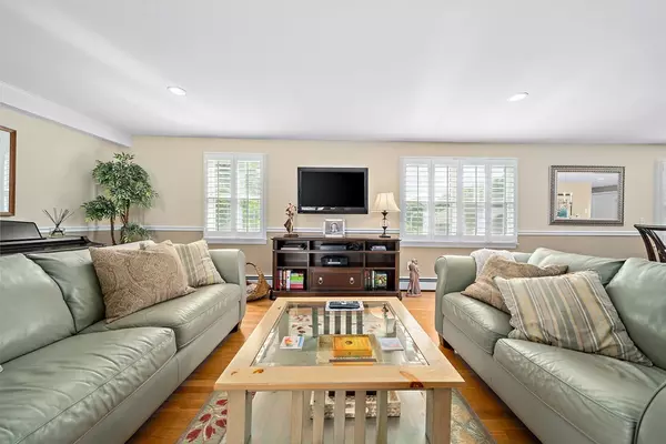 Manchester, MA 01944,11 Allen Ave #2