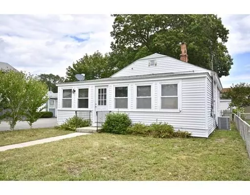 36 Bayview St, Wareham, MA 02571