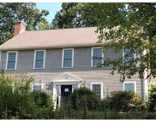 Sterling, MA 01564,3 Village Ln