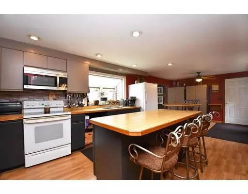 Spencer, MA 01562,152 Ash St