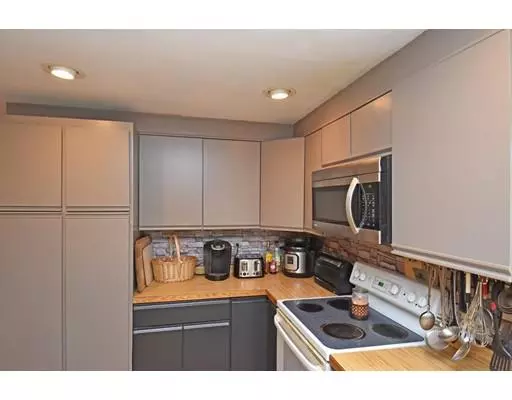 Spencer, MA 01562,152 Ash St