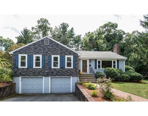 18 Bishops Lane, Lynnfield, MA 01940