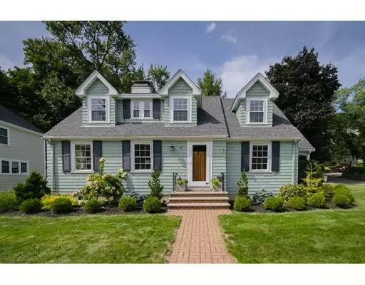 10 Morton Rd, Arlington, MA 02476