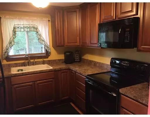 Rutland, MA 01543,4 Wilson Way