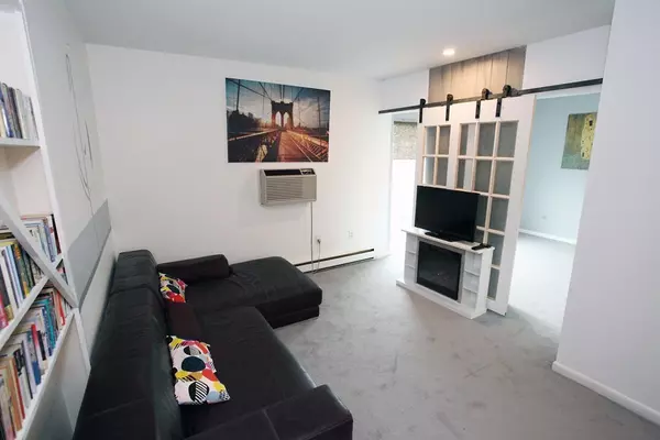 2094 Phillips Rd #33, New Bedford, MA 02745