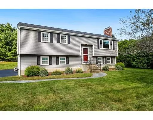 8 Juniper Brook Rd, Northborough, MA 01532