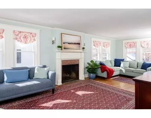 Hingham, MA 02043,8 Sanborn Rd