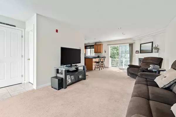 West Bridgewater, MA 02379,401 W Center #C6