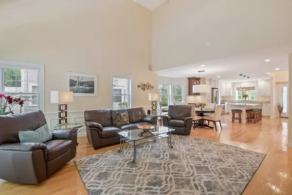 Hingham, MA 02043,8 Derby Brook Way #8