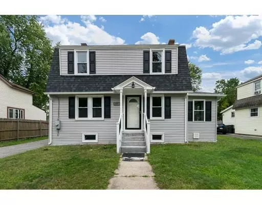 89 Corona St, Springfield, MA 01104