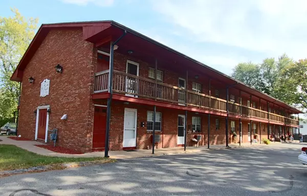 873 Springfield, Agawam, MA 01028
