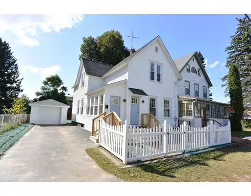 27 Laurel St, Clinton, MA 01510