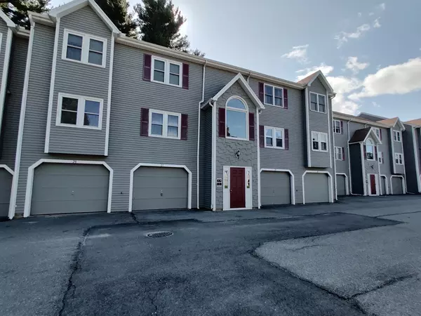 84 Tennis Plaza Road #27, Dracut, MA 01826