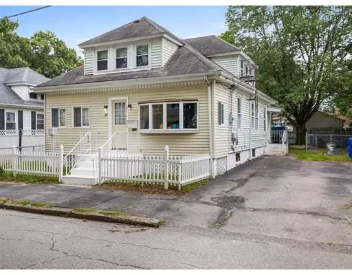 88 Finch Ave, Pawtucket, RI 02860