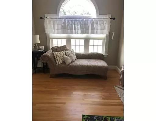 Swansea, MA 02777,135 Cortland Ct