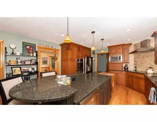 535 Elm St East, Raynham, MA 02767