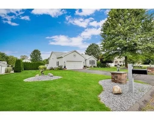 15 Keller Cir, Agawam, MA 01001