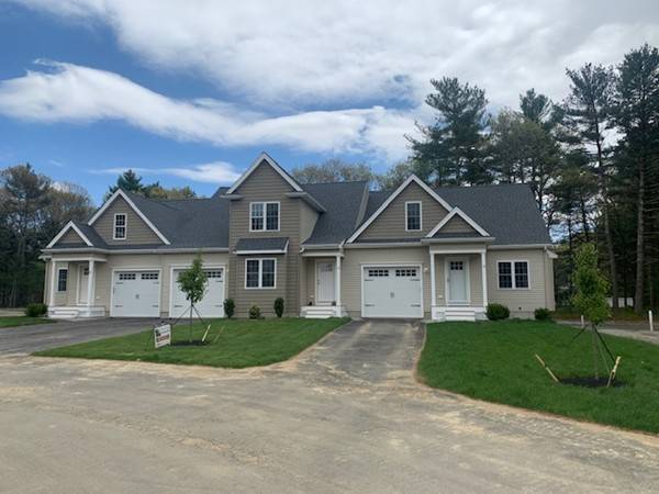 19 Santana Way #19, Carver, MA 02330