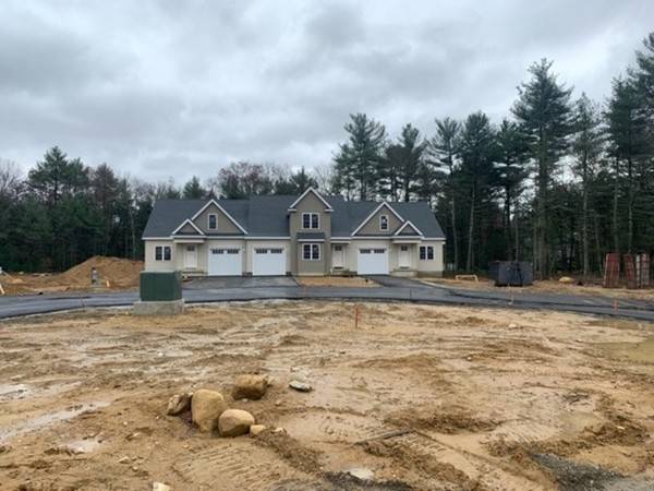 18 Santana Way #18, Carver, MA 02330