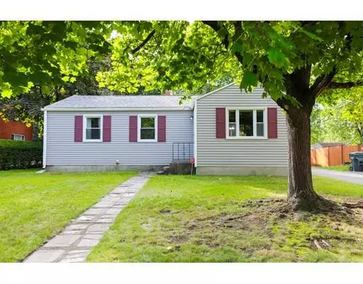 17 Leland Dr, Springfield, MA 01109