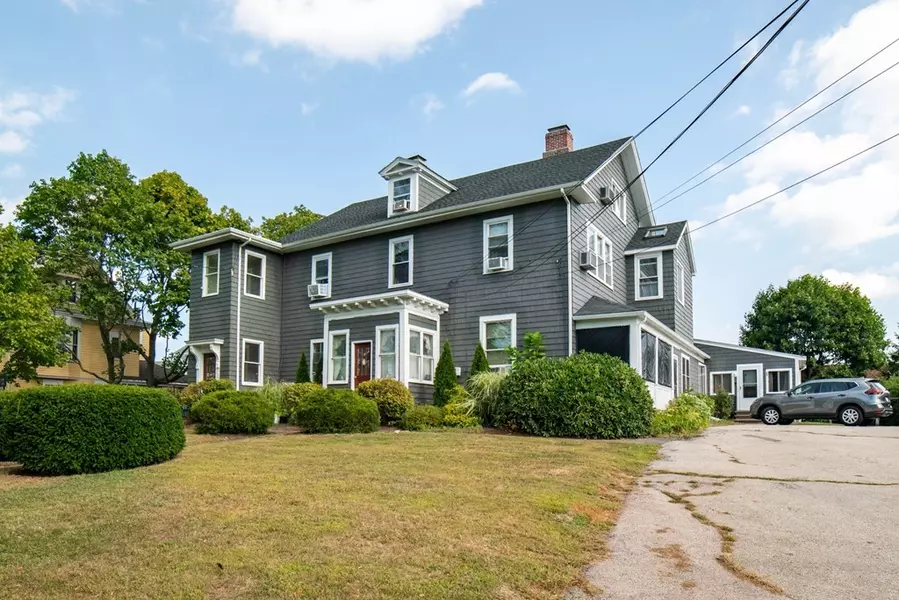 56 Market St, Ipswich, MA 01938