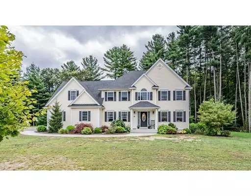 18 Wisteria Ln, East Longmeadow, MA 01028