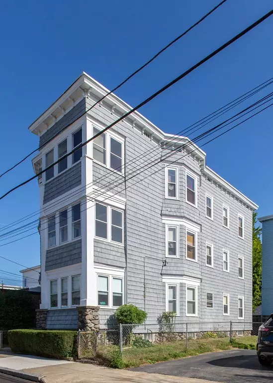 Lawrence, MA 01843,44 Clifton St