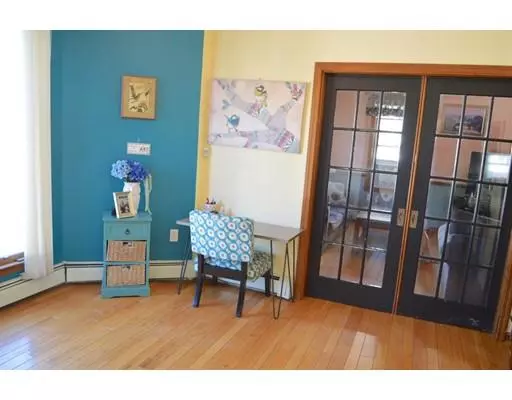 Lowell, MA 01850,29 Essex St