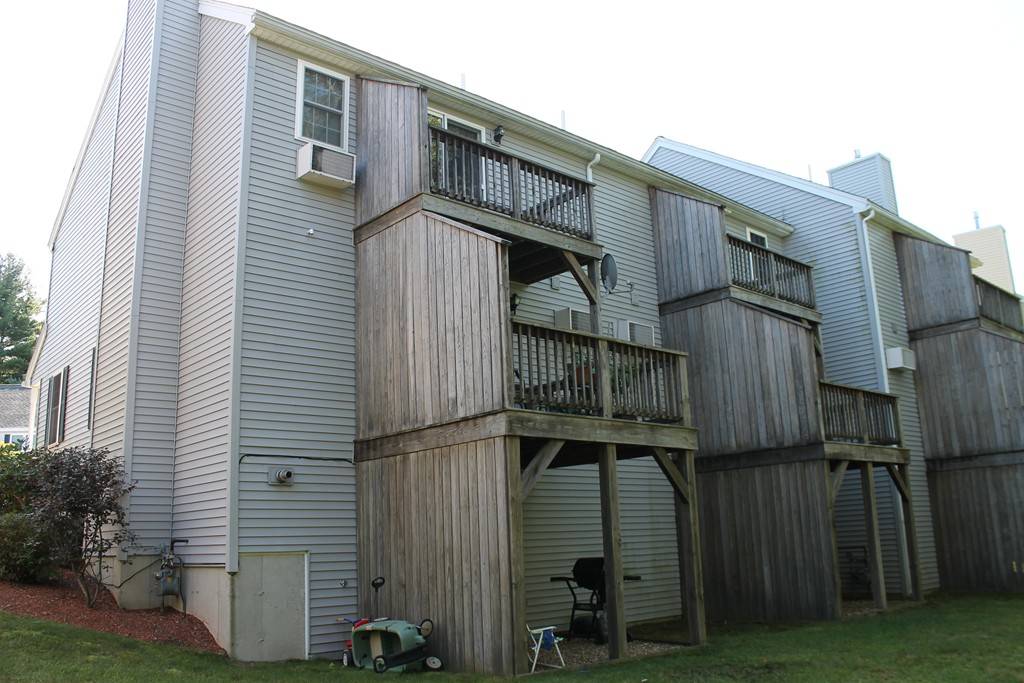 Fitchburg, MA 01420,26 Patriot Rd #22
