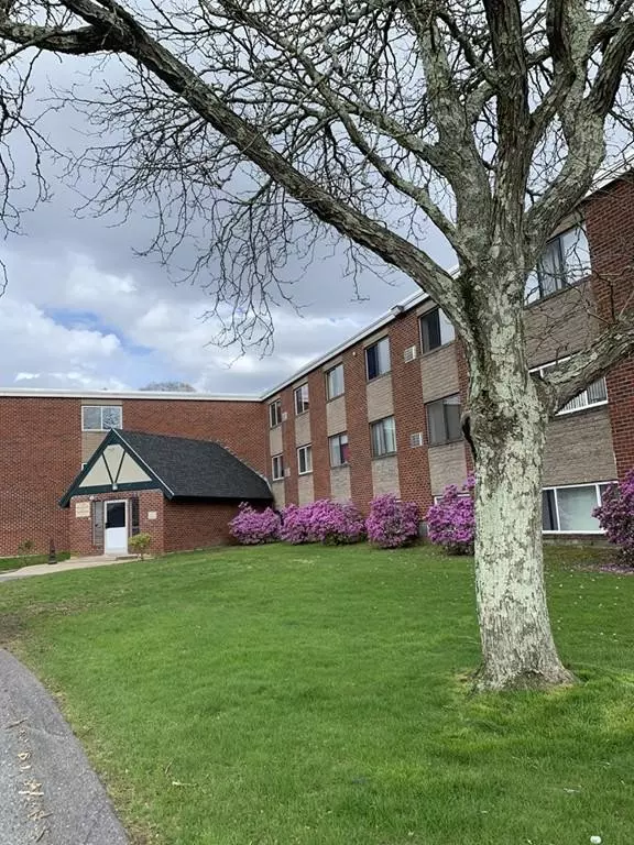 2108 Phillips Rd #38, New Bedford, MA 02745