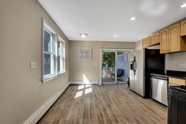 Lexington, MA 02421,33 Sylvia St #B