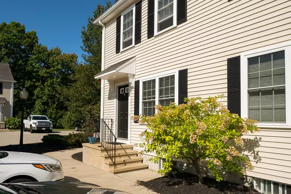 Rockland, MA 02370,32 Boxberry Lane #32