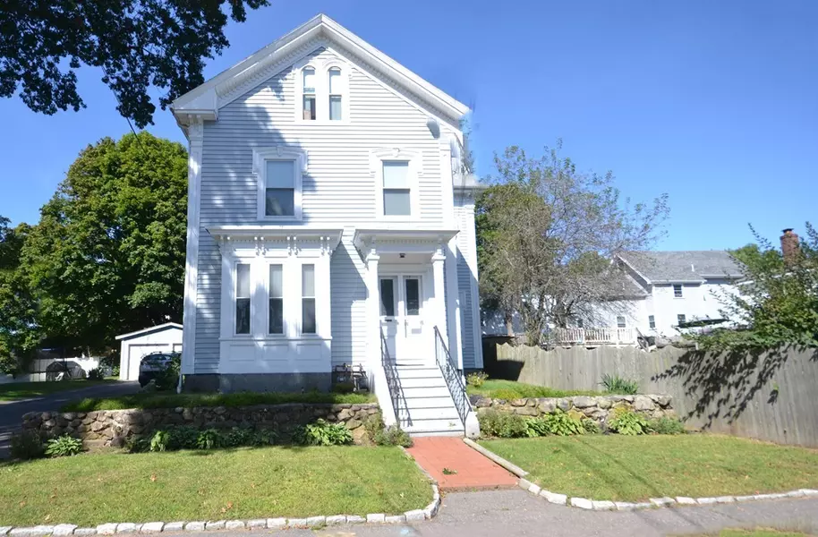 27 County St #1, Ipswich, MA 01938