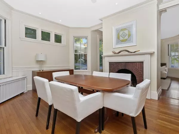 Newton, MA 02465,64 Putnam St