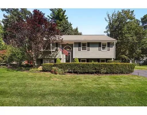 18 Linwood Ave, Tyngsborough, MA 01879