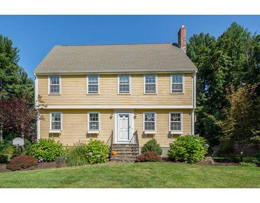 13 Green Valley Rd, Medway, MA 02053