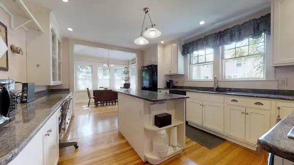 Newton, MA 02461,321 Winchester St