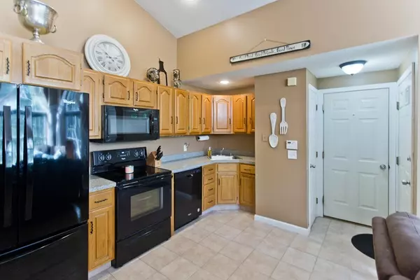 Agawam, MA 01001,178 Brookfield Ln #178