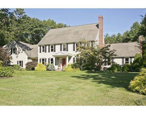 92 Forest St, Duxbury, MA 02332